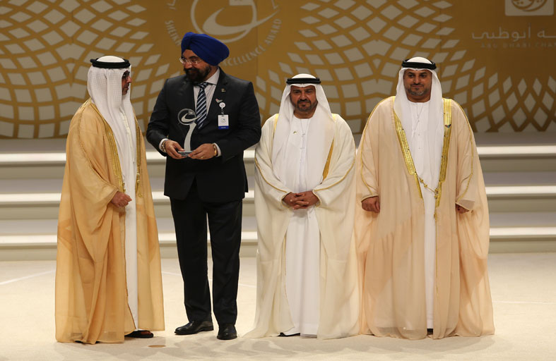 دلما مول  يحصد الفئة الفضية ضمن جوائز الشيخ خليفة للامتياز 