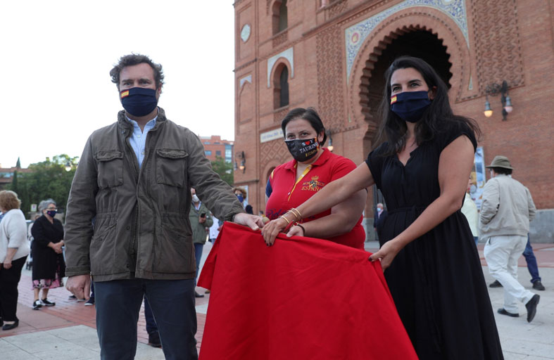 مصارعو ثيران يتظاهرون في إسبانيا للمطالبة بمساعدة قطاعهم 
