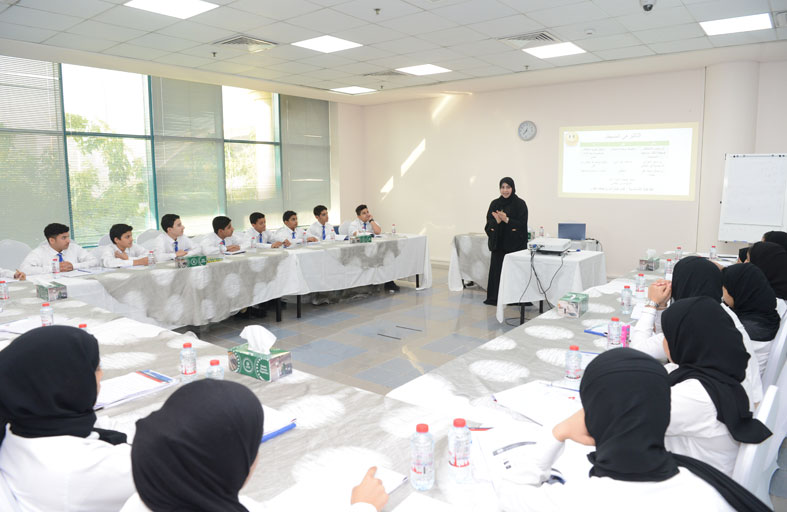 مكتب مدارس حماية في شرطة دبي يطلق مبادرة «المُعلم الصغير» 