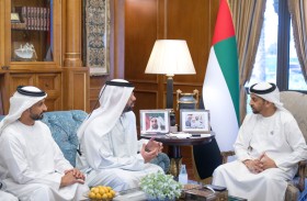 حمدان بن زايد يستقبل وفد دائرة الطاقة ويطلع  على سير العمل بالمشاريع الاستراتيجية بمنطقة الظفرة