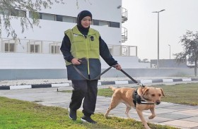 مريم الشحي أول كادر نسائي في تدريب كلاب الأثر البوليسية بشرطة رأس الخيمة