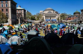 مساعدون لبايدن يقللون من تأثير احتجاجات الجامعات على الانتخابات