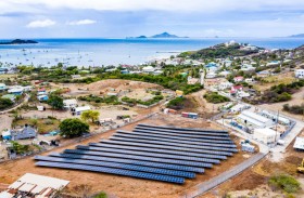 الإمارات تعلن عن اتفاقيات تمويل جديدة لمشاريع طاقة شمسية في الكاريبي 