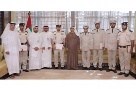 7 عناصر من شرطة أبوظبي ينضمون  إلى «الكاتب العدل» الحكومي