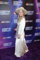 كيلسي لامب لدى حضورها العرض الأول لـ مسابقة الأغنية الأمريكية على شبكة إن بي سي في هوليوود. ا ف ب
