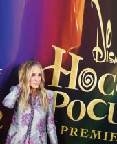 سارة جيسيكا باركر تحضر العرض الأول لفيلم Hocus Pocus 2 في مدينة نيويورك.  رويترز