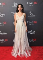 الممثلة الأمريكية راشيل زيجلر لدى حضورها حفل TIME 100 Next Gala في نيويورك.  ا ف ب