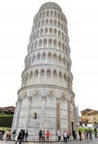 السياح الإيطاليون يصطفون في طابور لدخول برج بيزا المائل مع إعادة فتحه للجمهور ، بعد تخفيف قيود فيروس كورونا.    رويترز