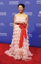 الممثلة الأمريكية ستيفاني هسو تصل إلى حفل توزيع جوائز مهرجان بالم سبرينغز السينمائي الدولي في كاليفورنيا -ا ف ب