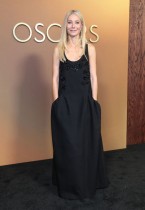 الممثلة الأمريكية غوينيث بالترو لدى حضورها حفل توزيع جوائز الحكام السادس عشر في أوفايشن هوليوود. ا ف ب