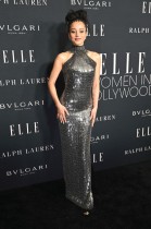 الممثلة الأمريكية تشيس إنفينيتي لدى حضورها احتفال مجلة Elle 2025 للنساء في هوليوود، كاليفورنيا. ا ف ب