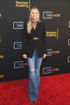 الممثلة الأمريكية إيرين فوستر، مؤلفة ومنتجة وكاتبة مسلسل «لا أحد يريد هذا»، تحضر مهرجان تيليفيرس لأكاديمية التلفزيون في لوس أنجلوس. ا ف ب