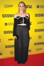 الممثلة الألمانية الأمريكية ديان كروجر خلال حضورها العرض الأول لفيلم «السباحة مع أسماك القرش» خلال مهرجان SXSW السينمائي في أوستن ، تكساس.ا ف ب