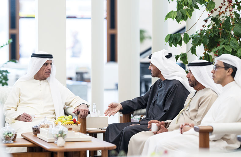 رئيس الدولة يبحث مع حاكم رأس الخيمة وولي عهده مواصلة تمكين المواطن وتعزيز مسيرة التنمية الشاملة  