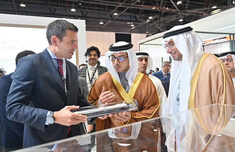 منصور بن زايد يشهد افتتاح مؤتمر و معرض الشرق الأوسط للسكك الحديدية 2023 في أبوظبي 