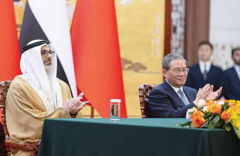 ولي عهد أبوظبي ورئيس مجلس الدولة الصيني يبحثان تعزيز الشراكة الاستراتيجية الشاملة وتوسيع آفاق التعاون بين البلدين 