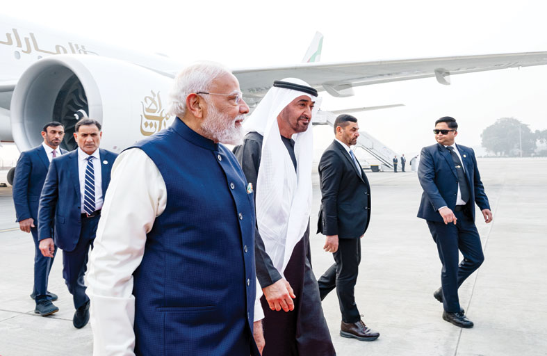 رئيس الدولة ورئيس وزراء الهند يؤكدان أهمية تعزيز التنمية والاستقرار والازدهار في العالم  