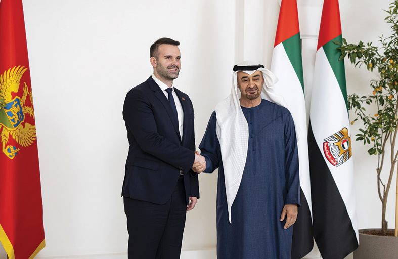 رئيس الدولة يبحث مع رئيس وزراء مونتينيغرو تعزيز علاقات التعاون ويشهد توقيع اتفاقيتين بين البلدين 