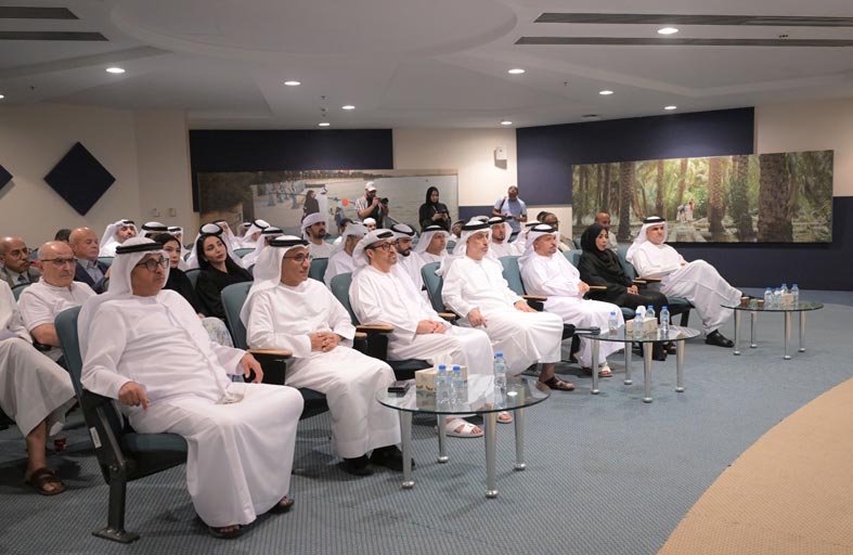 جمعية الصحفيين الإماراتية تنظم جلسة حوارية بعنوان (تعزيز الهوية الوطنية في الإعلام الرقمي) 