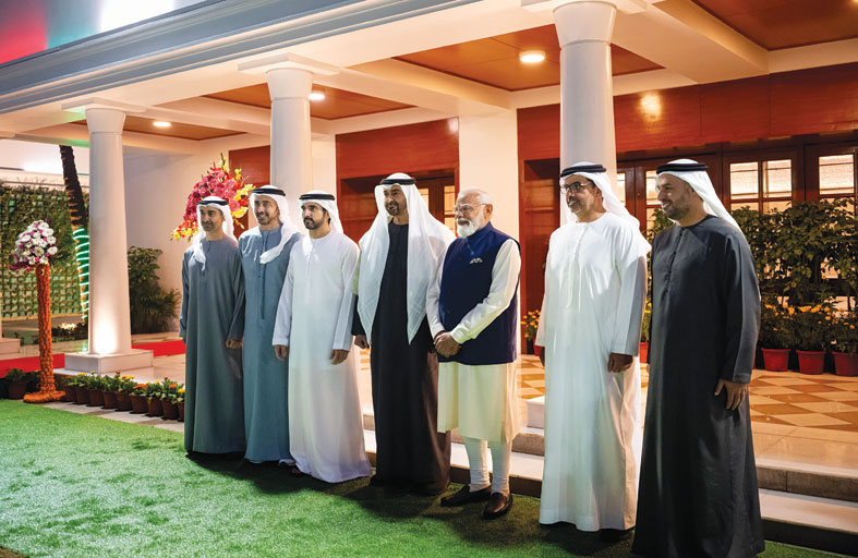 رئيس الدولة ورئيس وزراء الهند يؤكدان أهمية تعزيز التنمية والاستقرار والازدهار في العالم  