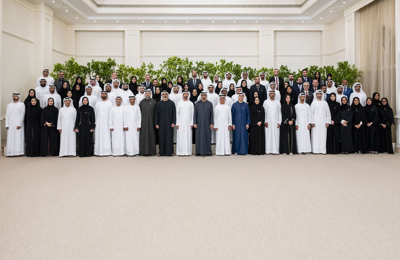 رئيس الدولة يؤكد أهمية تفاعل الجهات الحكومية الخدمية مع المجتمع لتلبية متطلبات مختلف فئاته  