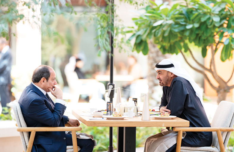 رئيس الدولة والرئيس المصري يؤكدان أهمية تنفيذ اتفاق وقف إطلاق النار في غزة والدفع تجاه مسار السلام العادل والشامل في المنطقة  