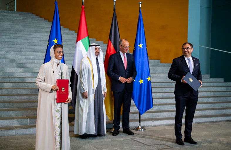 رئيس الدولة والمستشار الألماني يشهدان إطلاق الحوار الإستراتيجي وإعلان نوايا بشأن إنشاء مجلس استثمار إماراتي ـ ألماني وعددا من الاتفاقات 