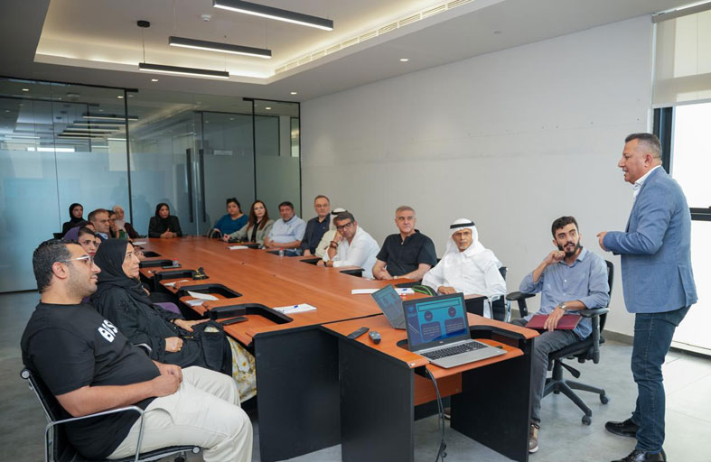 جمعية الصحفيين الإماراتية تنظم دورة تدريبية حول «استراتيجيات الصحافة الحديثة وتعزيز المصداقية في العصر الرقمي» 