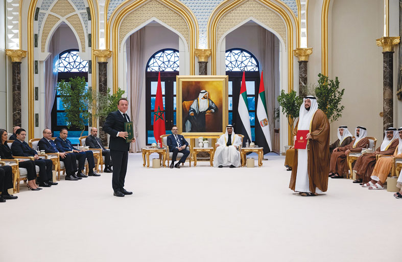 رئيس الدولة وملك المغرب يؤكدان ضرورة التحرك الدولي لوقف إطلاق النار في غزة وحماية المدنيين 