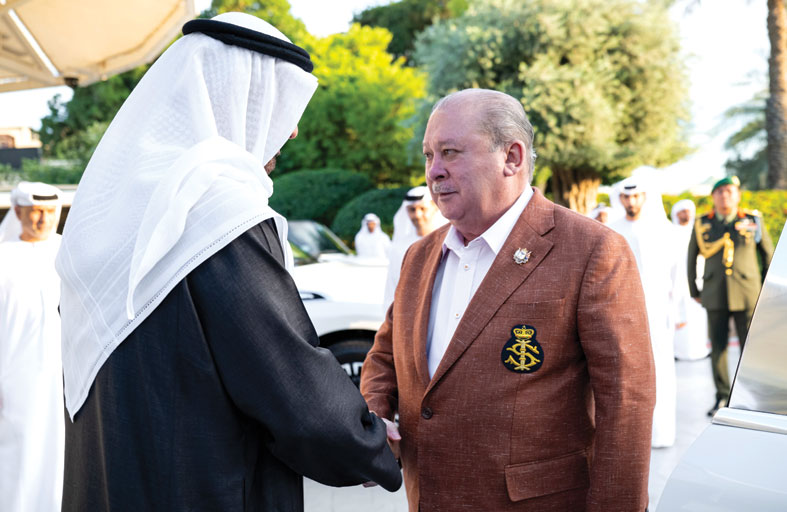 رئيس الدولة يبحث مع ملك ماليزيا أوجه التعاون بين البلدين 