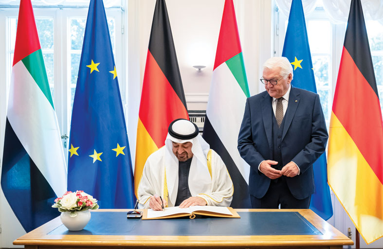 مراسم استقبال رسمية لرئيس الدولة والرئيس الألماني في مقدمة مستقبليه 