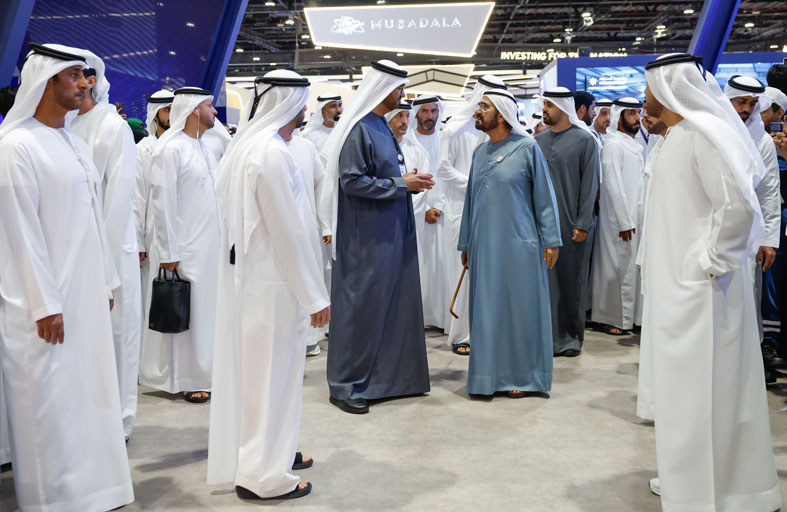 محمد بن راشد: الإمارات لا تنتظر المستقبل بل تصنعه الآن بأفكار وسواعد أبنائها ومؤسساتها الوطنية الطموحة 