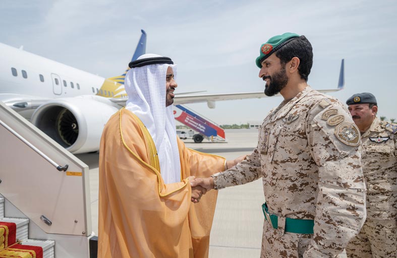 ذياب بن محمد بن زايد ينقل تعازي رئيس الدولة بوفاة عبدالله بن سلمان 
