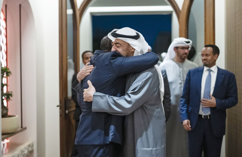 رئيس الدولة ورئيس وزراء إثيوبيا يؤكدان ضرورة الوقف الفوري للتصعيد واللجوء إلى الحوار والوسائل الدبلوماسية 