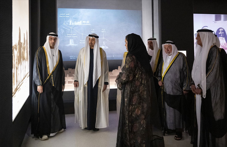 رئيس الدولة يفتتح متحف زايد الوطني بحضور حكام الإمارات 