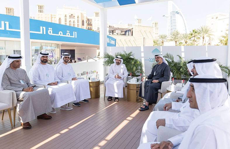 خالد بن محمد بن زايد وحمدان بن محمد بن راشد يشهدان جانباً من فعاليات القمة العالمية للحكومات 2025 