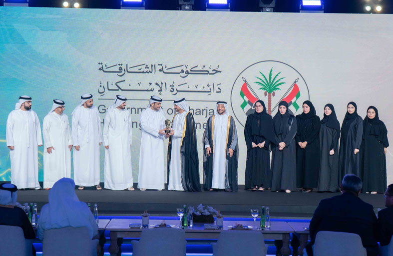 عبدالله بن سالم القاسمي يكرم الفائزين بجائزة الشارقة للتميز 2024 