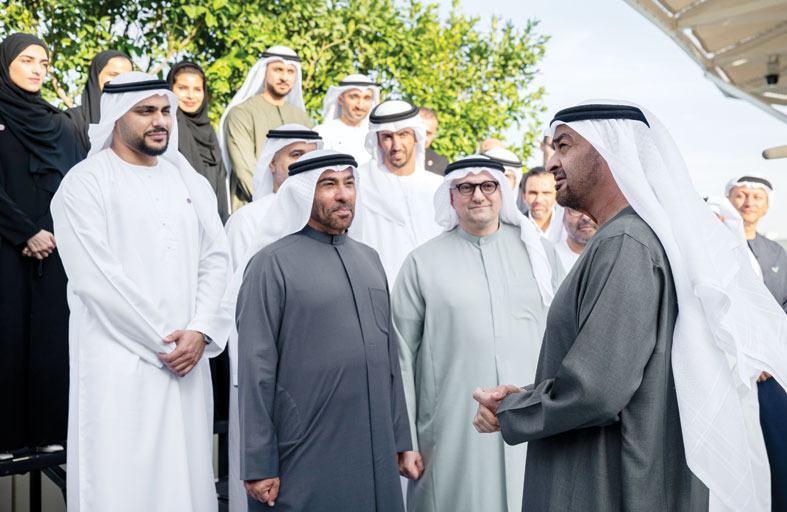 رئيس الدولة يستقبل وفد مصدر بمناسبة الذكرى العشرين لتأسيس الشركة 