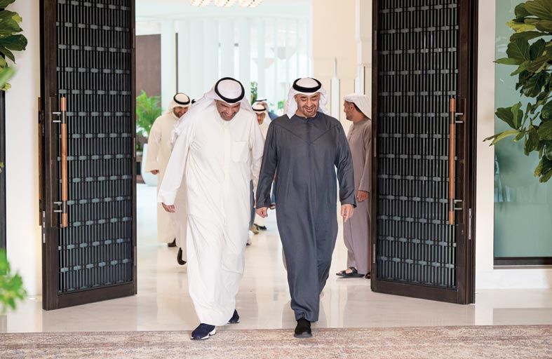 رئيس الدولة يبحث مع وزير الخارجية الكويتي العلاقات بين البلدين والأوضاع في المنطقة  