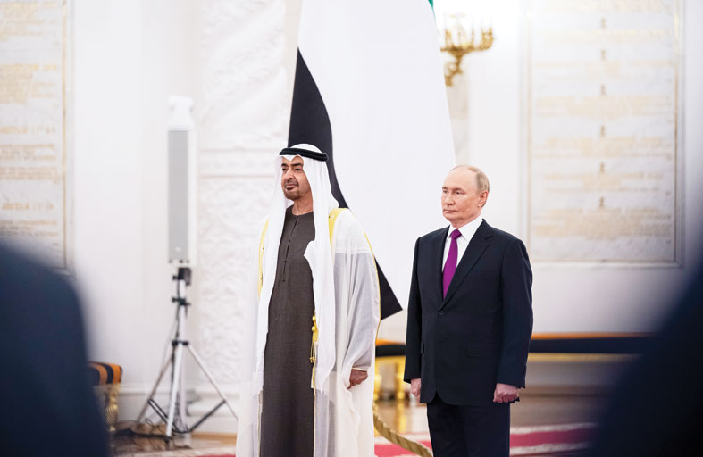 رئيس الدولة يؤكد أهمية العمل على ترسيخ أسباب السلام والاستقرار في العالم 