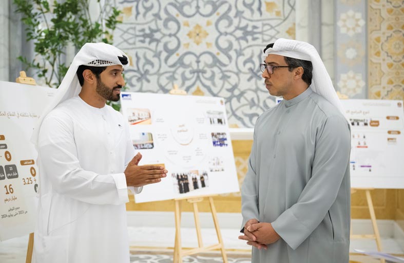 منصور بن زايد يوجه بتكثيف الجهود لتعزيز فرص المواطنين في منظومة العمل بالقطاع الخاص 