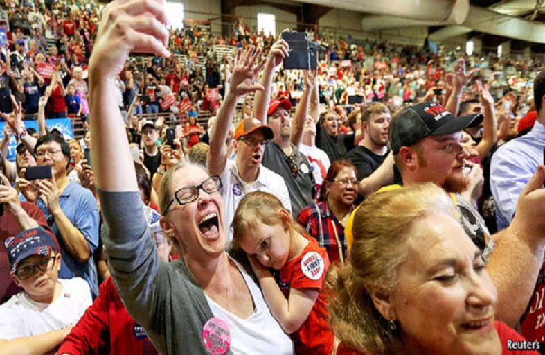 لماذا ينمو الاقتصاد الأمريكي أسرع بمرتين من الاقتصاد الأوروبي ؟ 