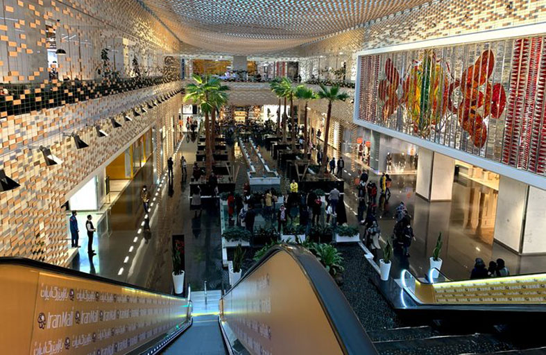 علي أنصاري، غاسلُ أموال مجتبى خامنئي في ملاذاتٍ ضريبية منتشرة في بقاع عديدة من العالم  