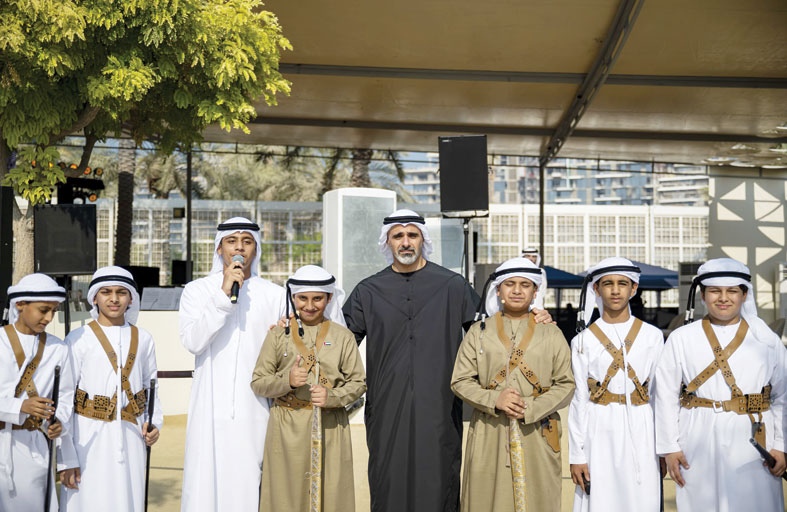 خالد بن محمد بن زايد يزور المعرض الفني الطلابي «وطني إبداعي» بمتحف اللوفر أبوظبي 