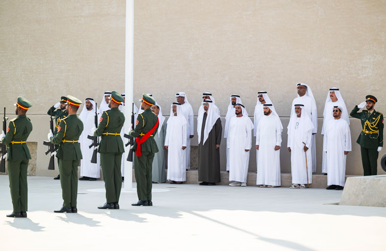 رئيس الدولة يؤكد إخلاص أبناء الوطن وتفانيهم جيلاً بعد جيل في خدمته 