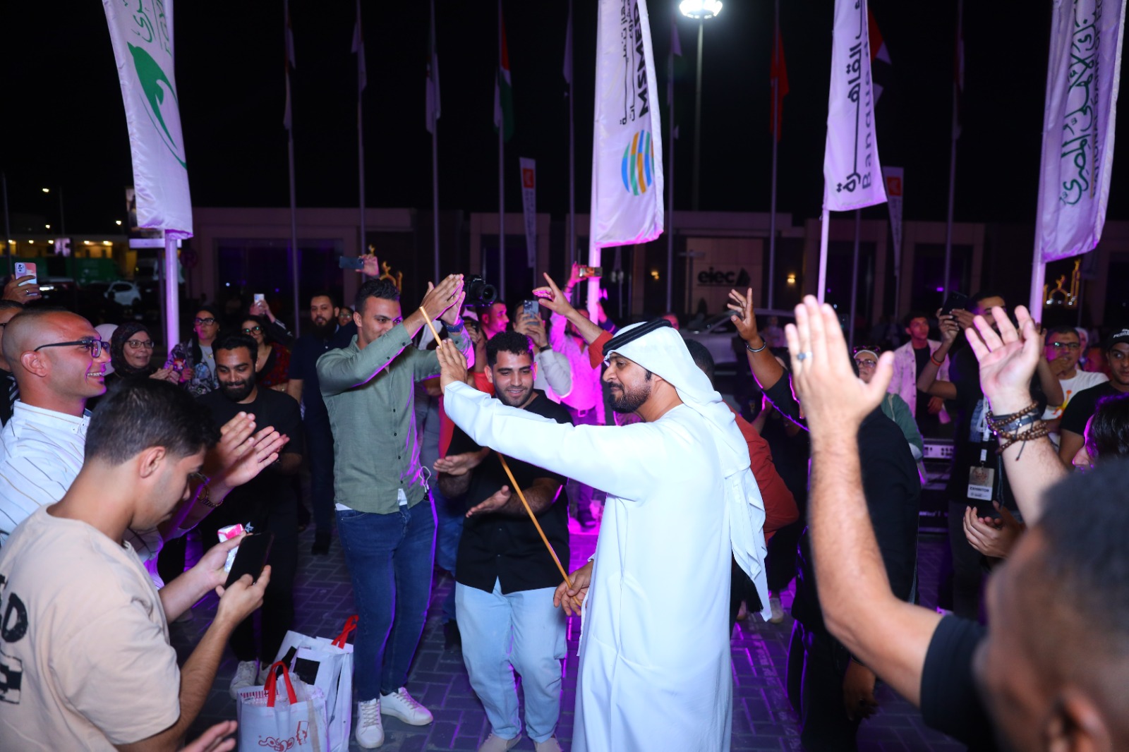 احتفاليات رائعة بنصر أكتوبر يشارك فيها الجناح الإماراتي بمعرض تراثنا 