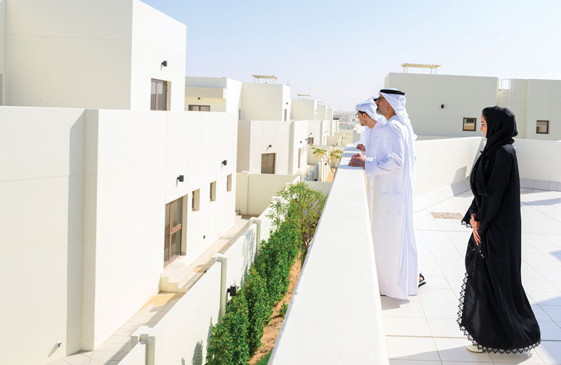 بتوجيهات رئيس الدولة.. خالد بن محمد بن زايد يُدشن مشروع الوثبة السكني 