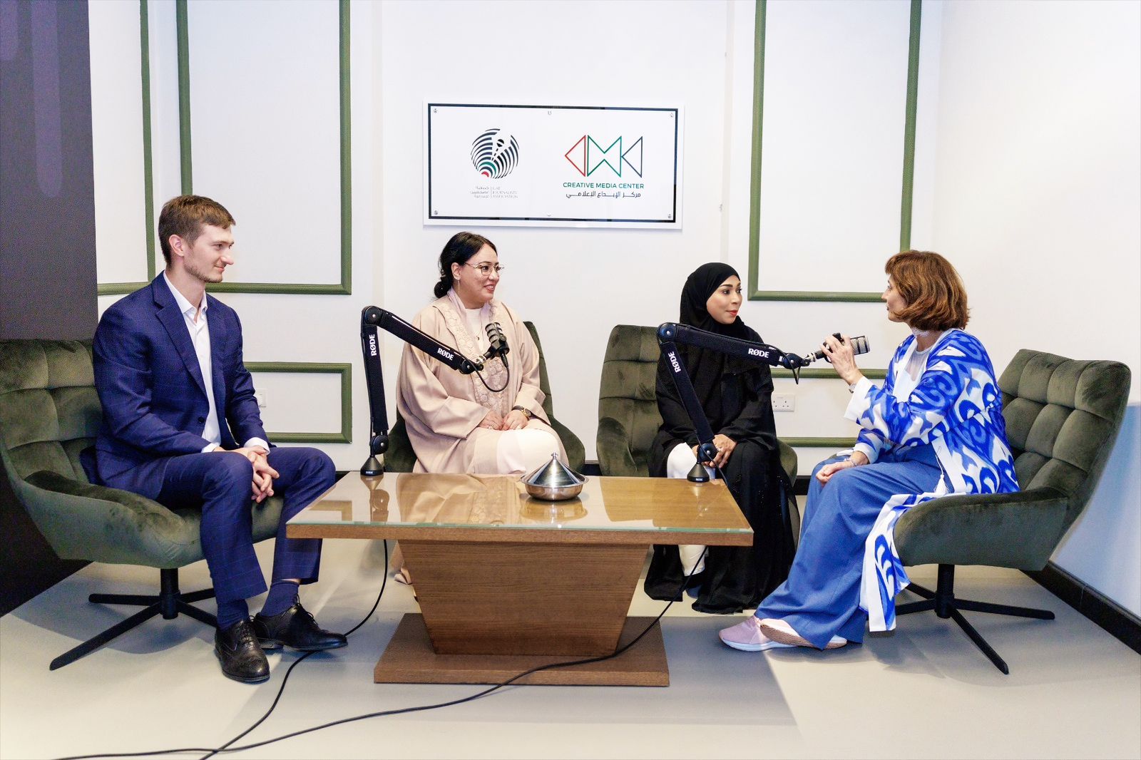 وفد من وكالة «فيوري» الإخبارية يزور جمعية الصحفيين الإماراتية 