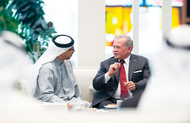 رئيس الدولة وملك الأردن يؤكدان أهمية ترسيخ الأمن والاستقرار المستدام في المنطقة 