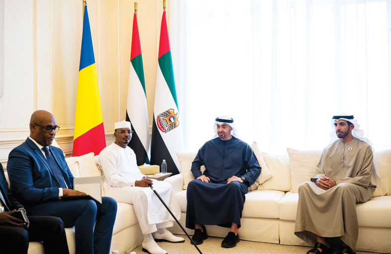 رئيس الدولة والرئيس التشادي يبحثان تعزيز علاقات التعاون وعددا من القضايا الإقليمية والدولية 